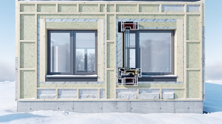 Maison contemporaine en rénovation présentée en coupe, montrant une fenêtre à double vitrage et une fenêtre à triple vitrage dans une ambiance hivernale lumineuse.